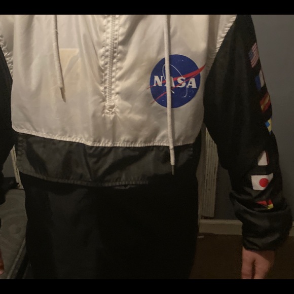 NASA windbreaker jacket - Picture 4 of 5